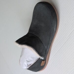 Women's Strive Orthodic Geneva Charcoal Grey Slippers New In Box